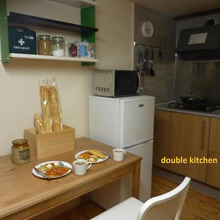 Edinb&B 외부 사진